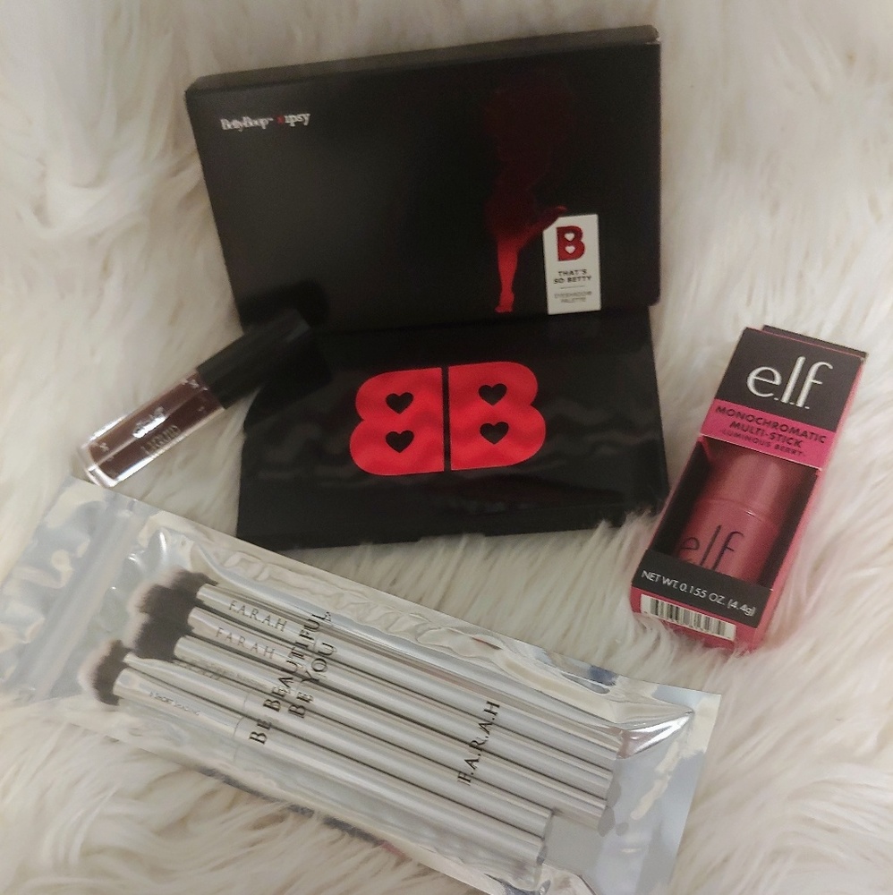 NIB✨Eyes💜Cheeks💜Lips and Brushes Bundle